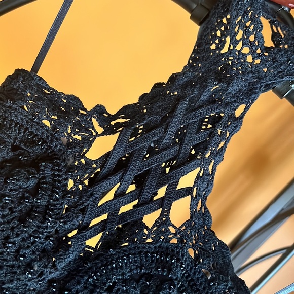 MAX AZRIA COLLECTION Silk Crotchet Halter Top - Picture 5 of 11